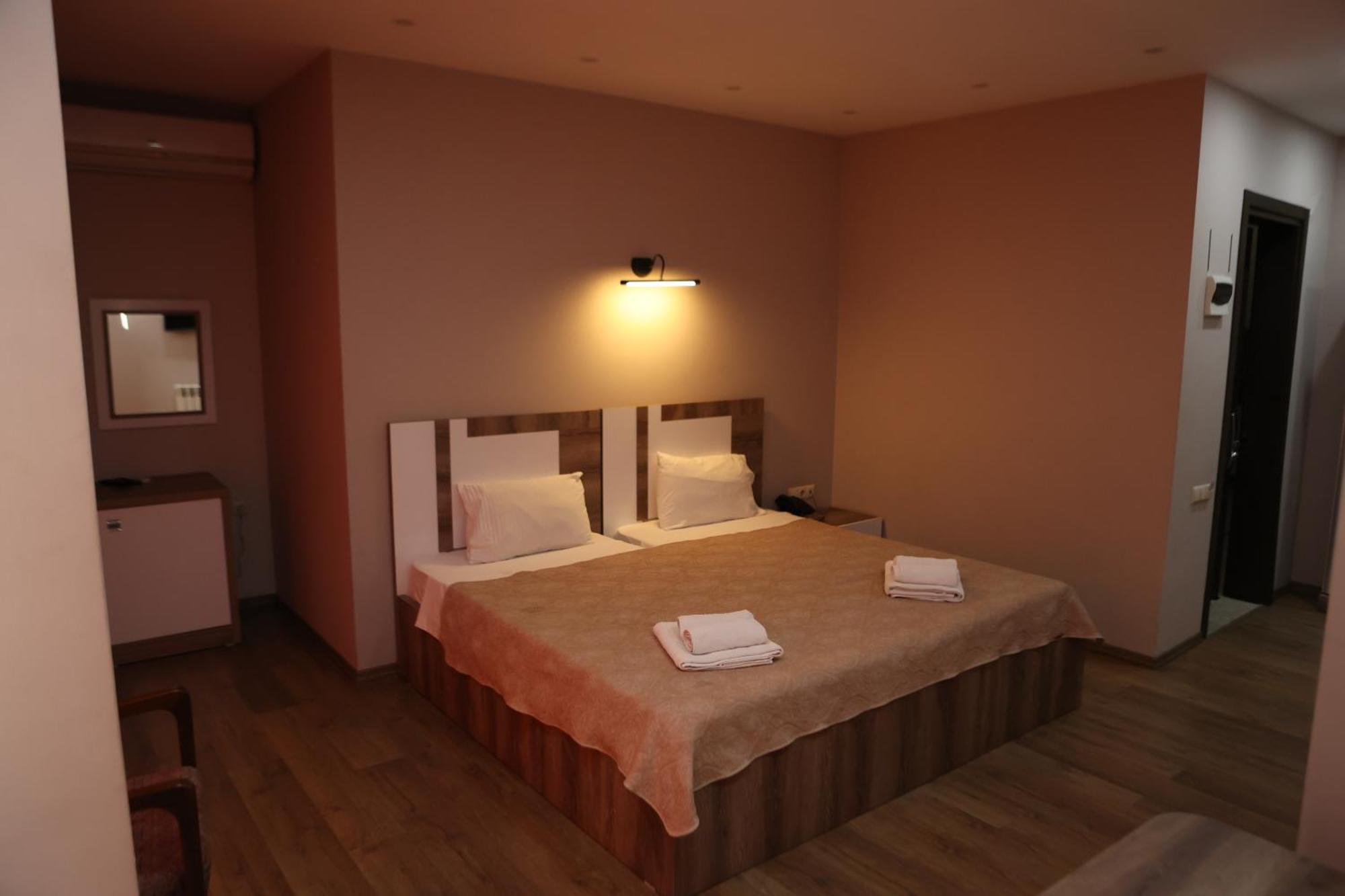 Hotel Dream Tower à Batoumi Extérieur photo