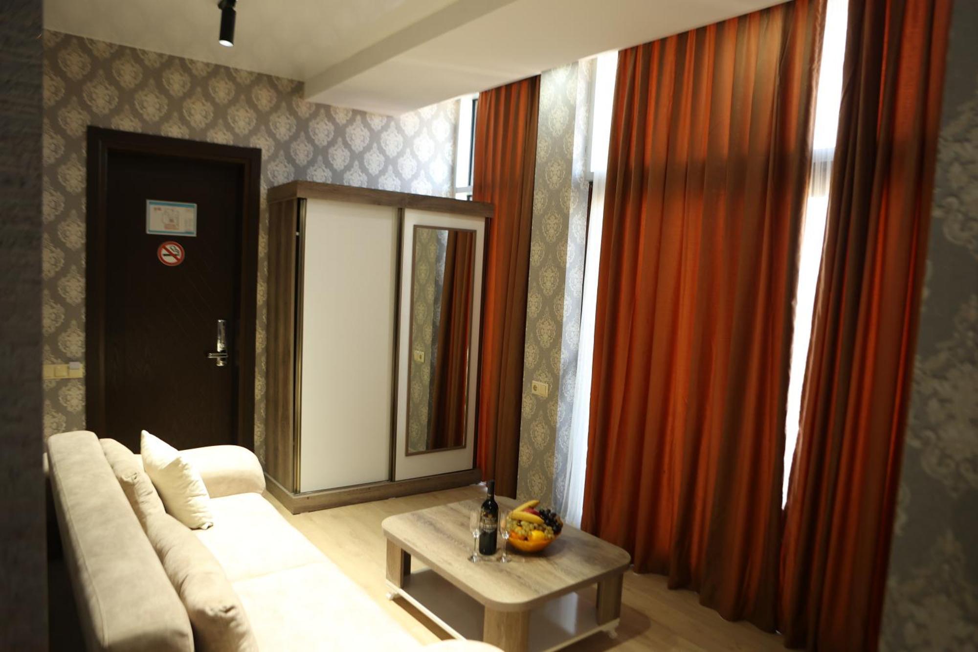 Hotel Dream Tower à Batoumi Extérieur photo