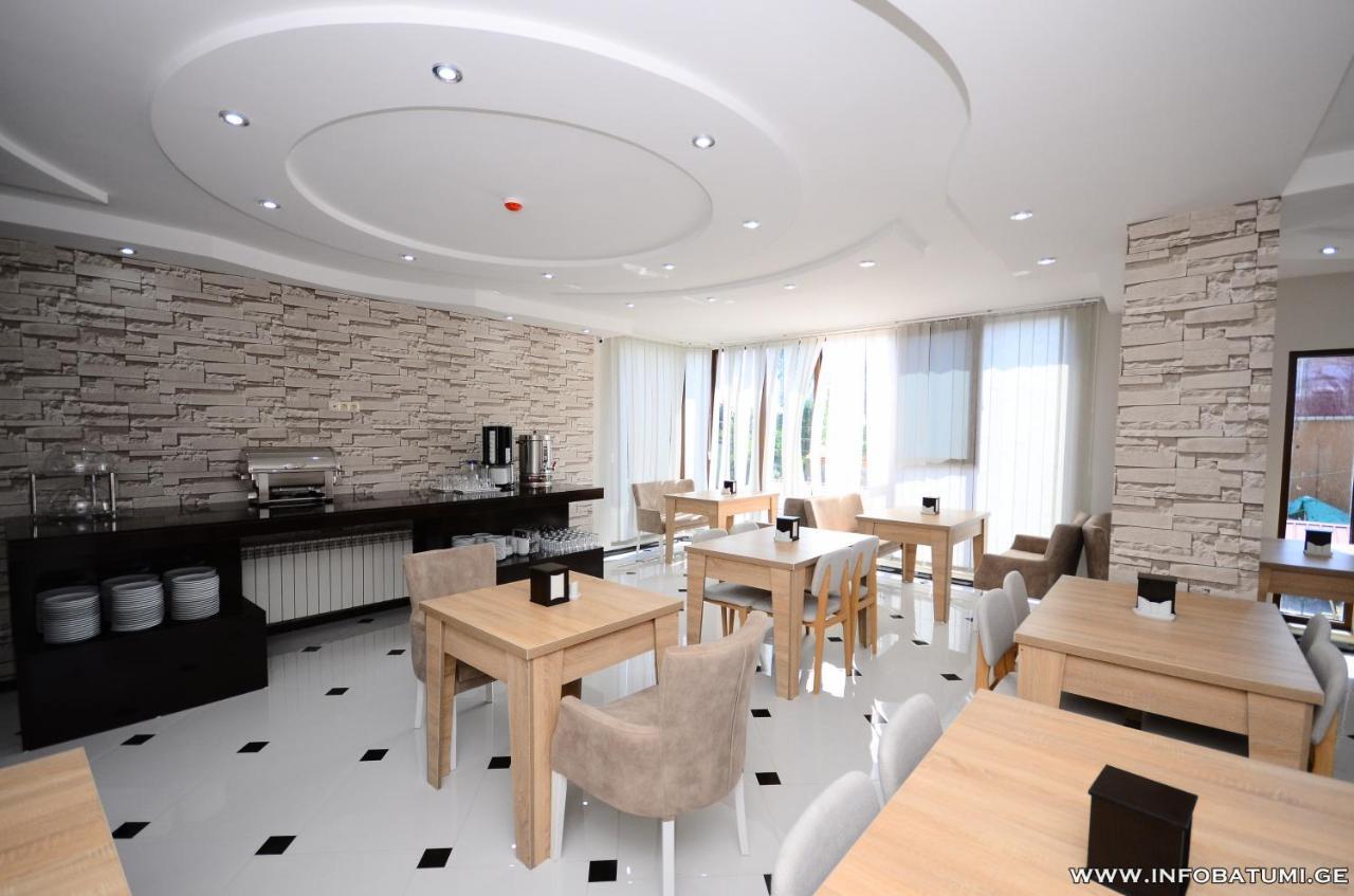 Hotel Dream Tower à Batoumi Extérieur photo