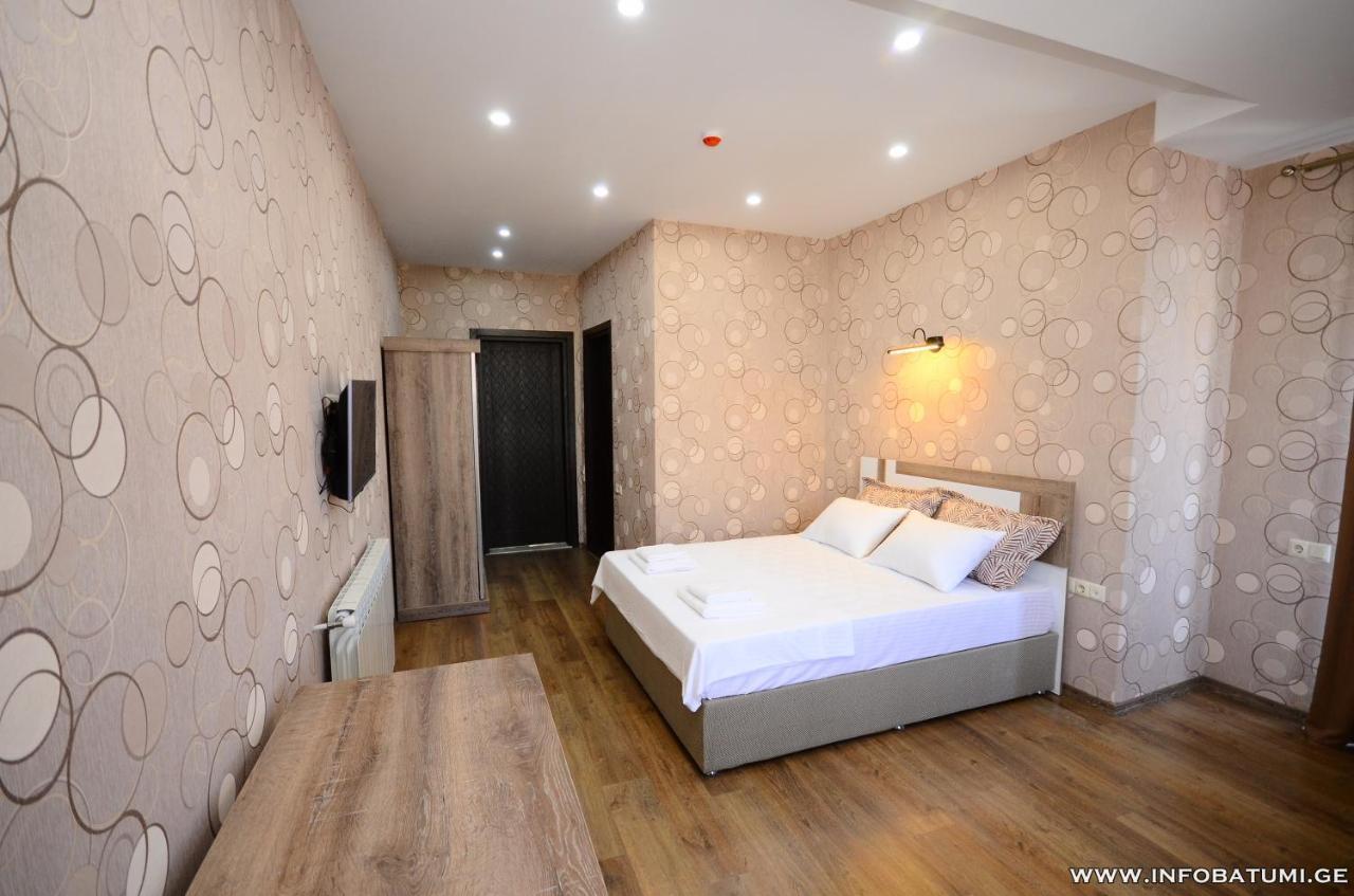 Hotel Dream Tower à Batoumi Extérieur photo