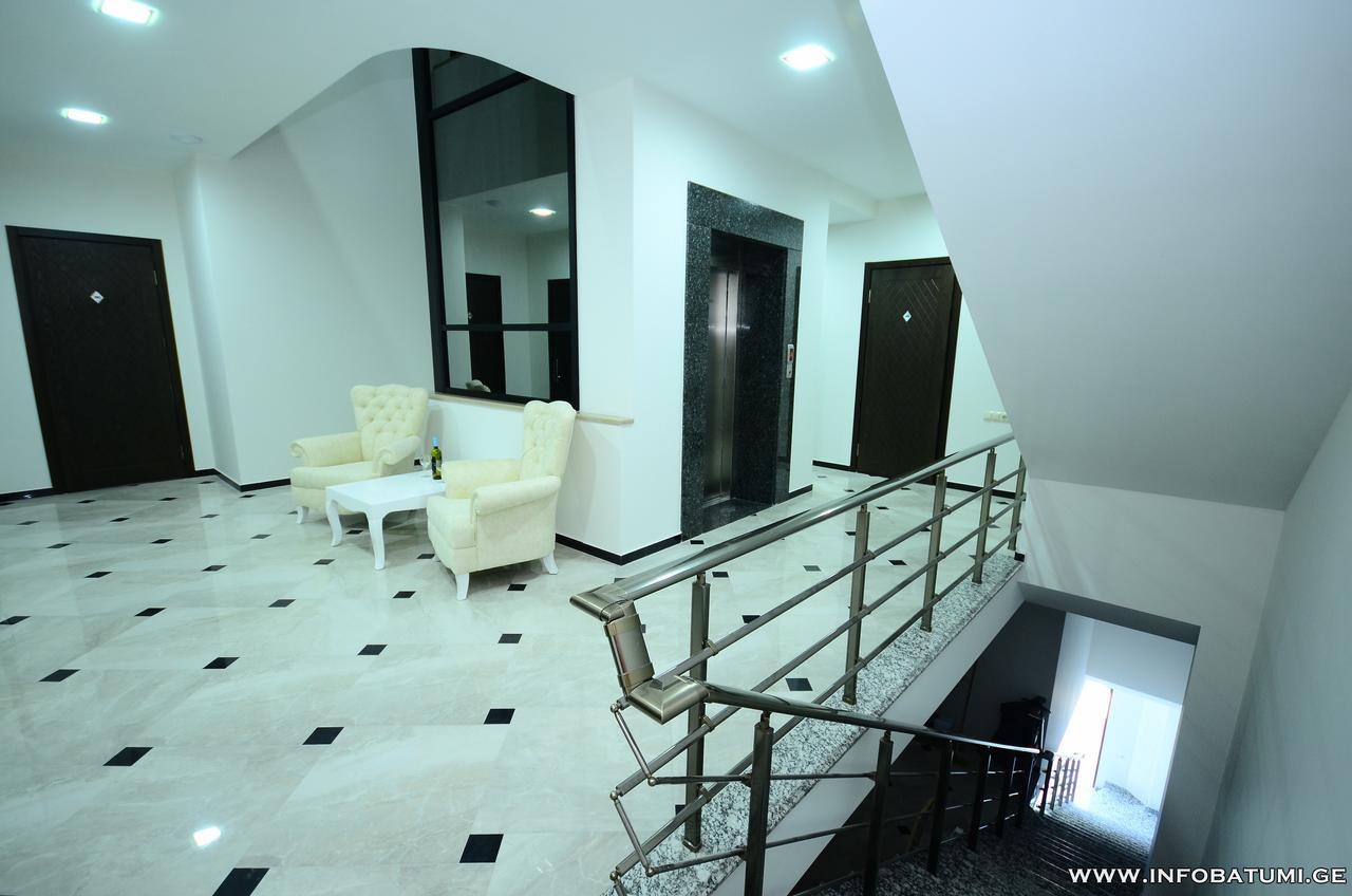 Hotel Dream Tower à Batoumi Extérieur photo
