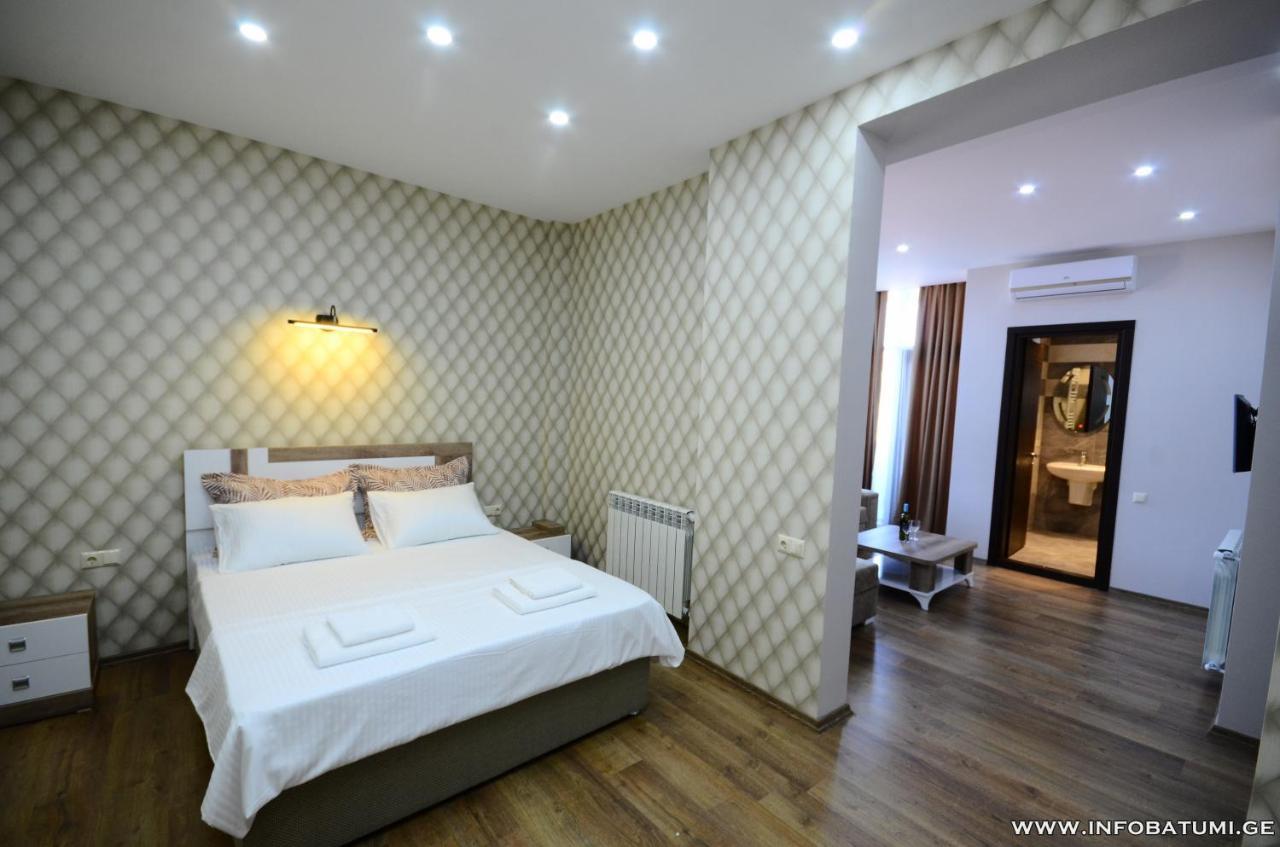 Hotel Dream Tower à Batoumi Extérieur photo