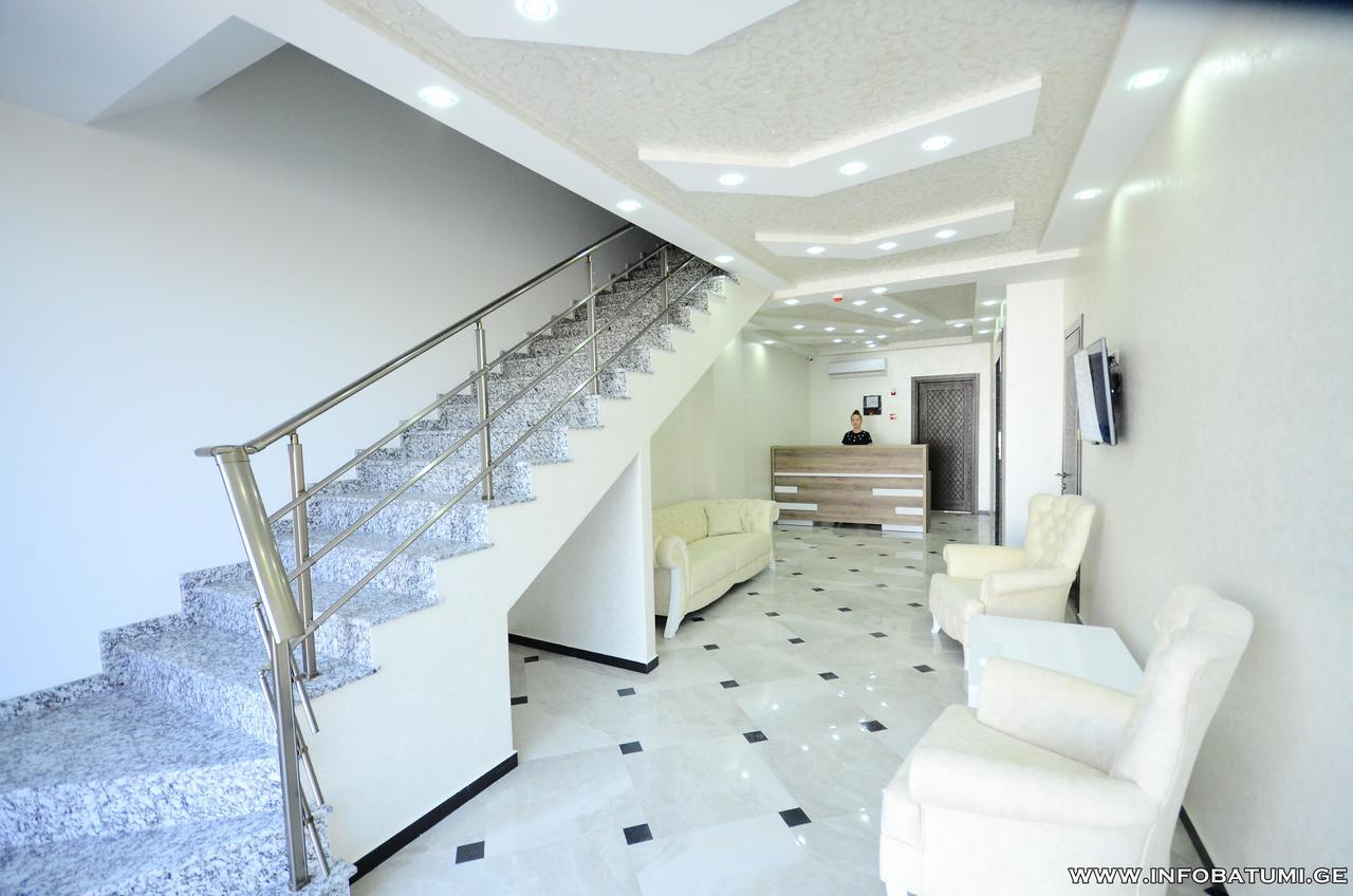 Hotel Dream Tower à Batoumi Extérieur photo