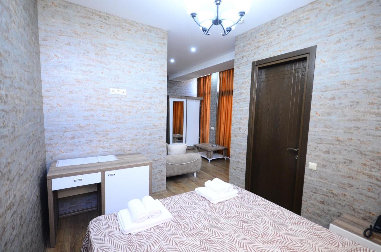 Hotel Dream Tower à Batoumi Extérieur photo